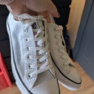 Classic Low-Top Knit Lace-Up Sneakers in White - Unbranded/Undisclosed